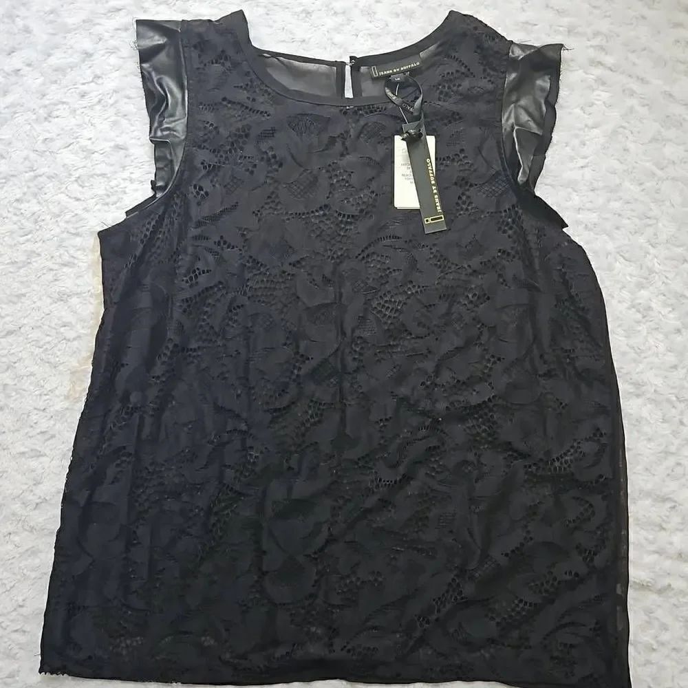 Leather and Lace Size Large Ruffled Sleeve Black Tank i Jeans by Buffalo Womens